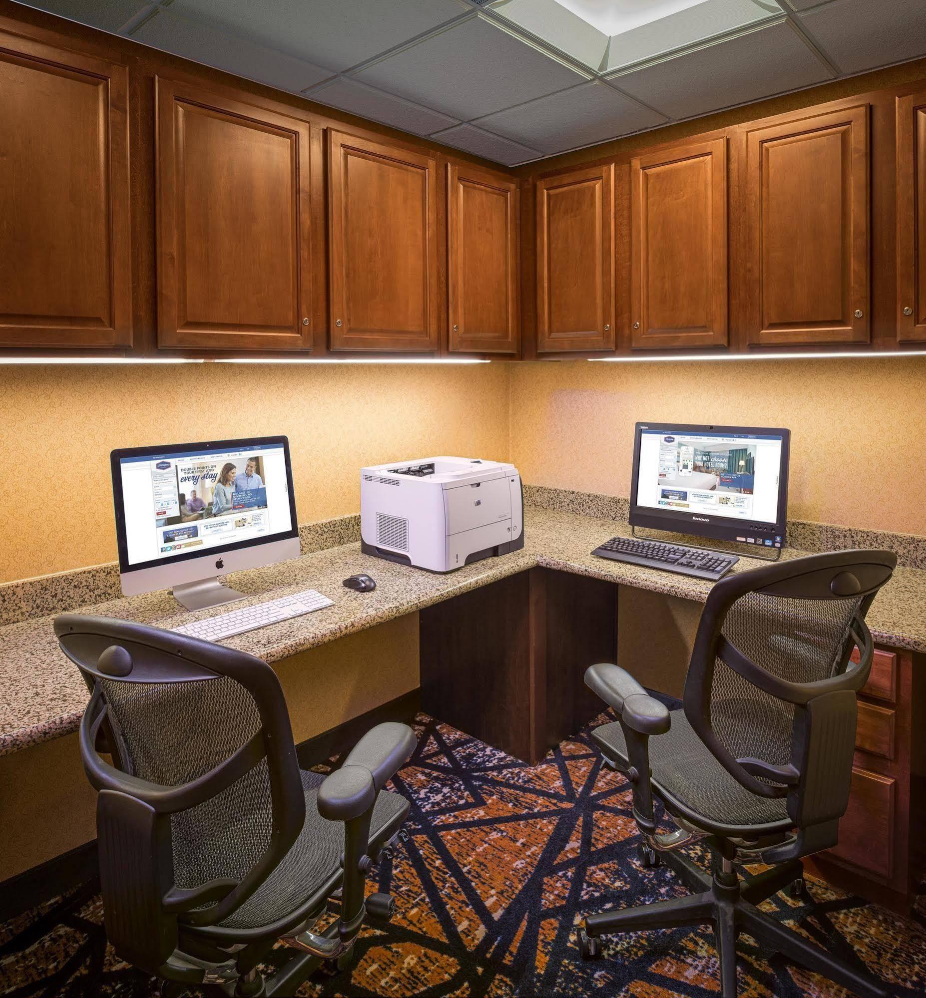 Hampton Inn & Suites Windsor-Sonoma Wine Country Buitenkant foto