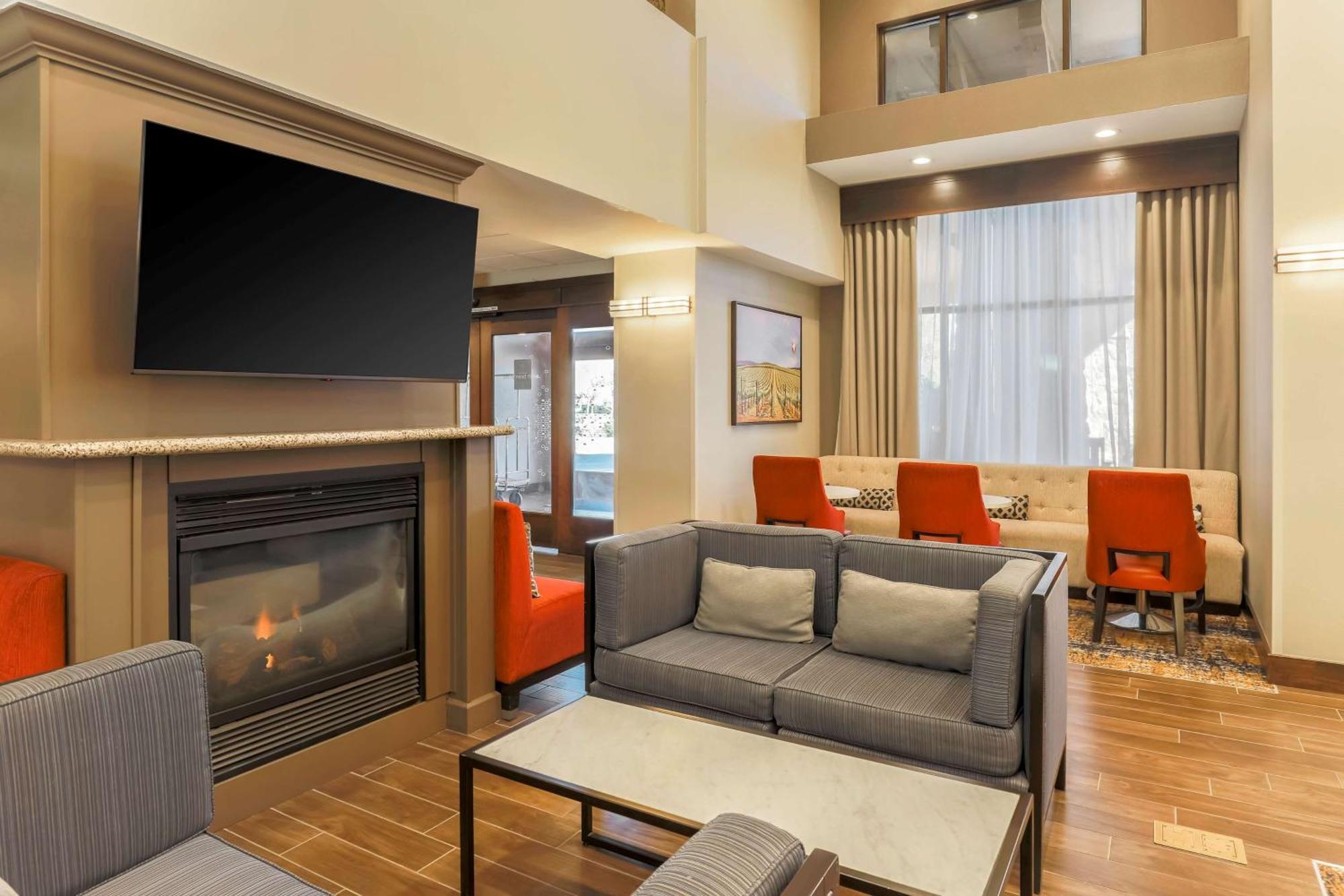 Hampton Inn & Suites Windsor-Sonoma Wine Country Buitenkant foto
