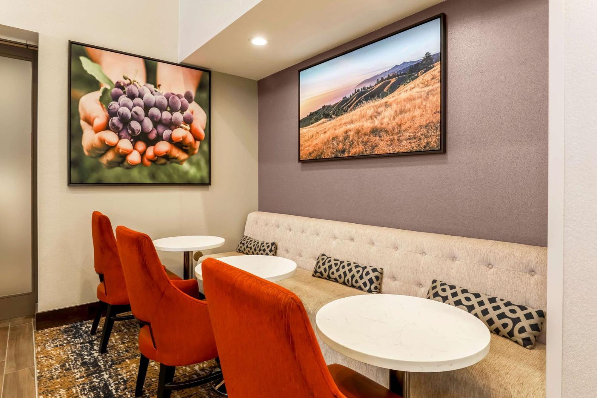 Hampton Inn & Suites Windsor-Sonoma Wine Country Buitenkant foto
