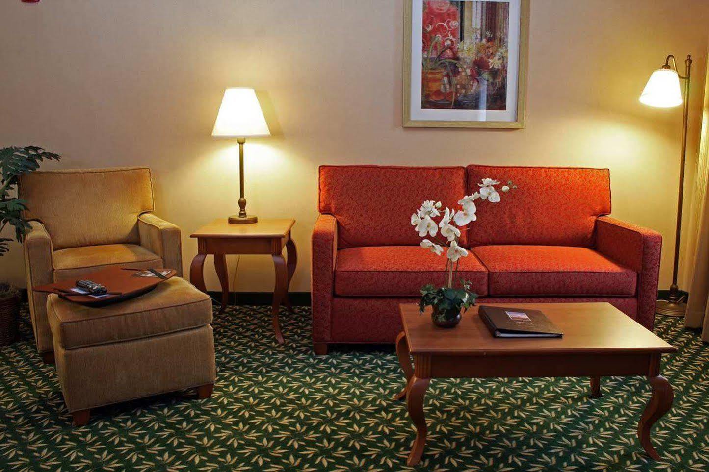 Hampton Inn & Suites Windsor-Sonoma Wine Country Buitenkant foto
